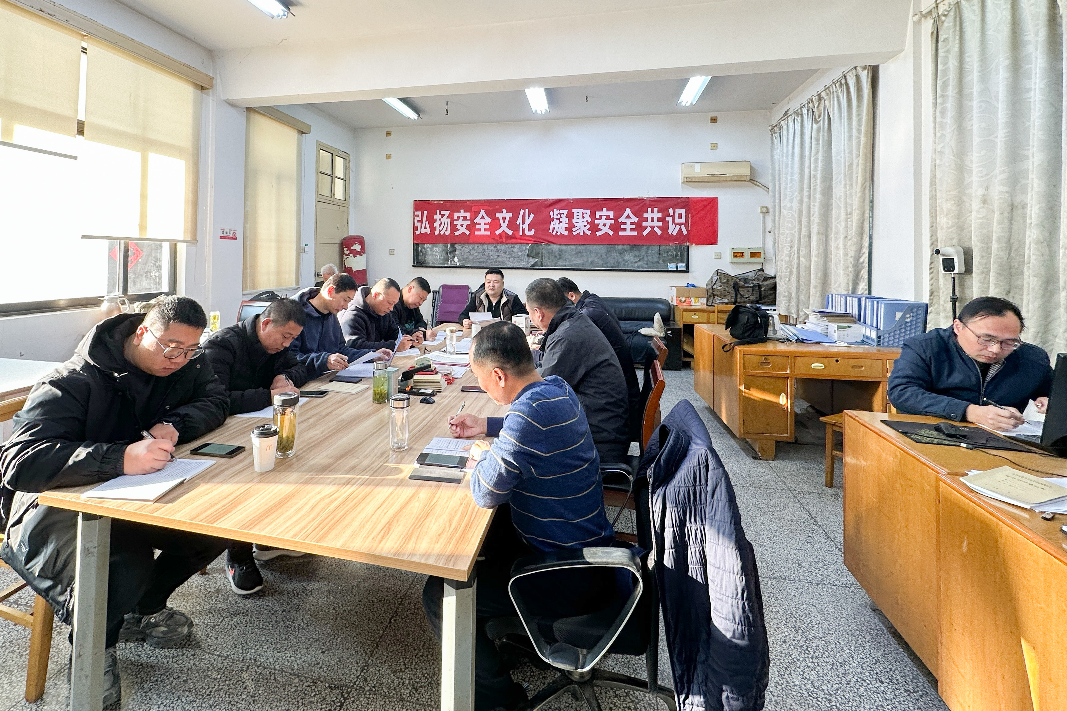 20241202-公車平臺(tái).jpg