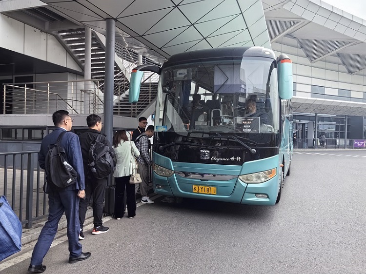 接駁現(xiàn)場(chǎng).jpg